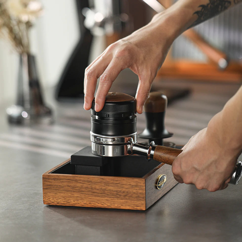 MHW-3BOMBER Cyclone Coffee Gravity Distributor 58mm