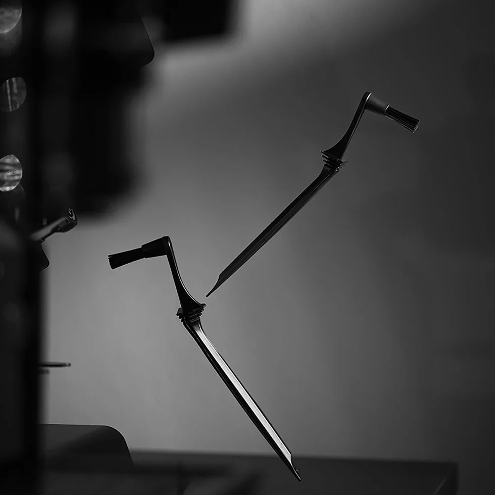 MHW-3 Bomber Elbow Cleaning Brush