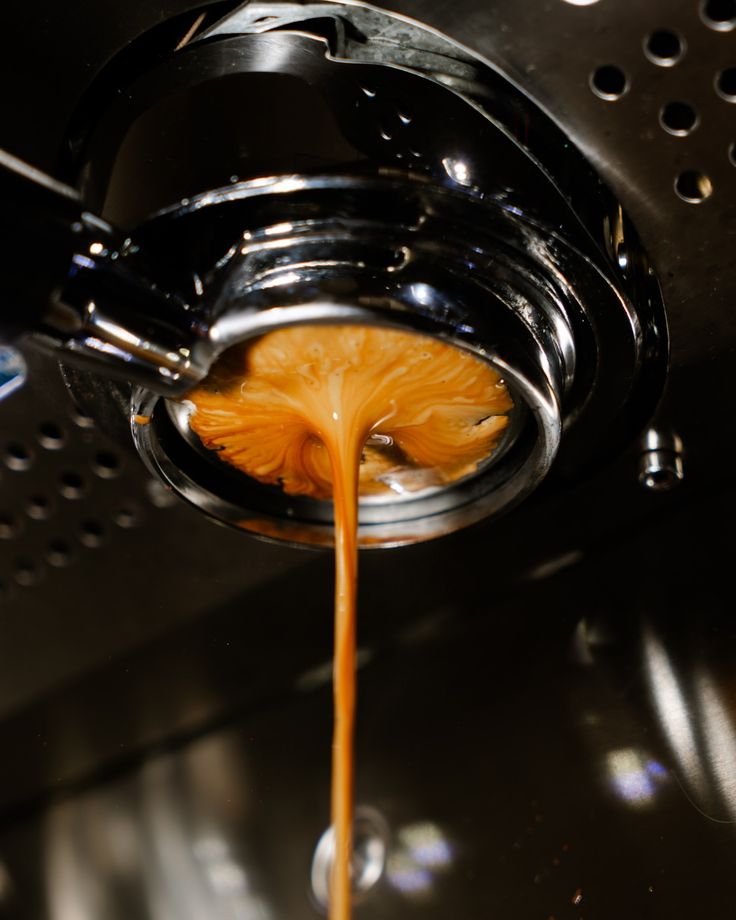 Espresso Extraction Pressure Explained: What 9 Bar Really Means for Your Commercial Coffee Setup in India (2026)