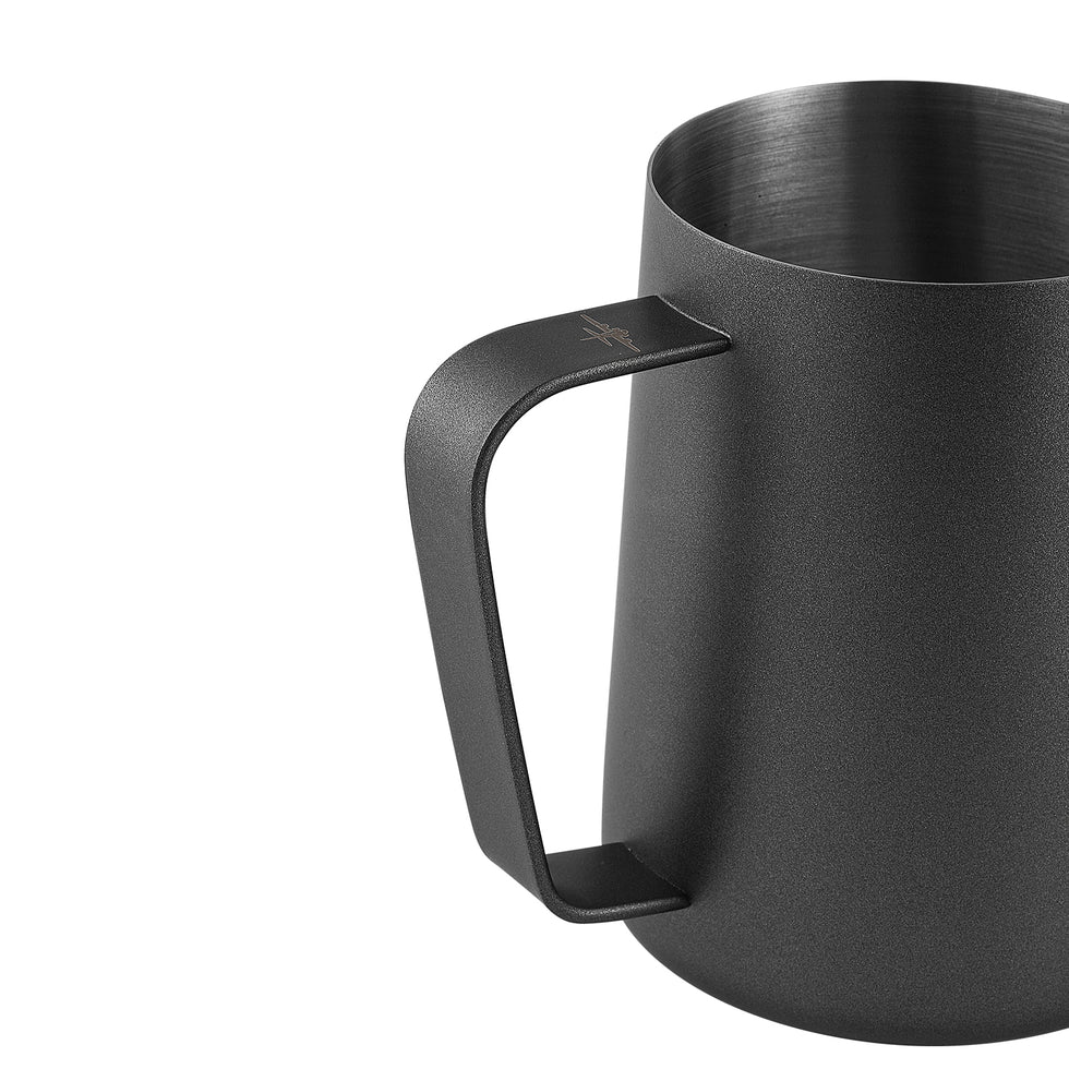 MHW-3BOMBER 450ml Black Round Spout Pitcher