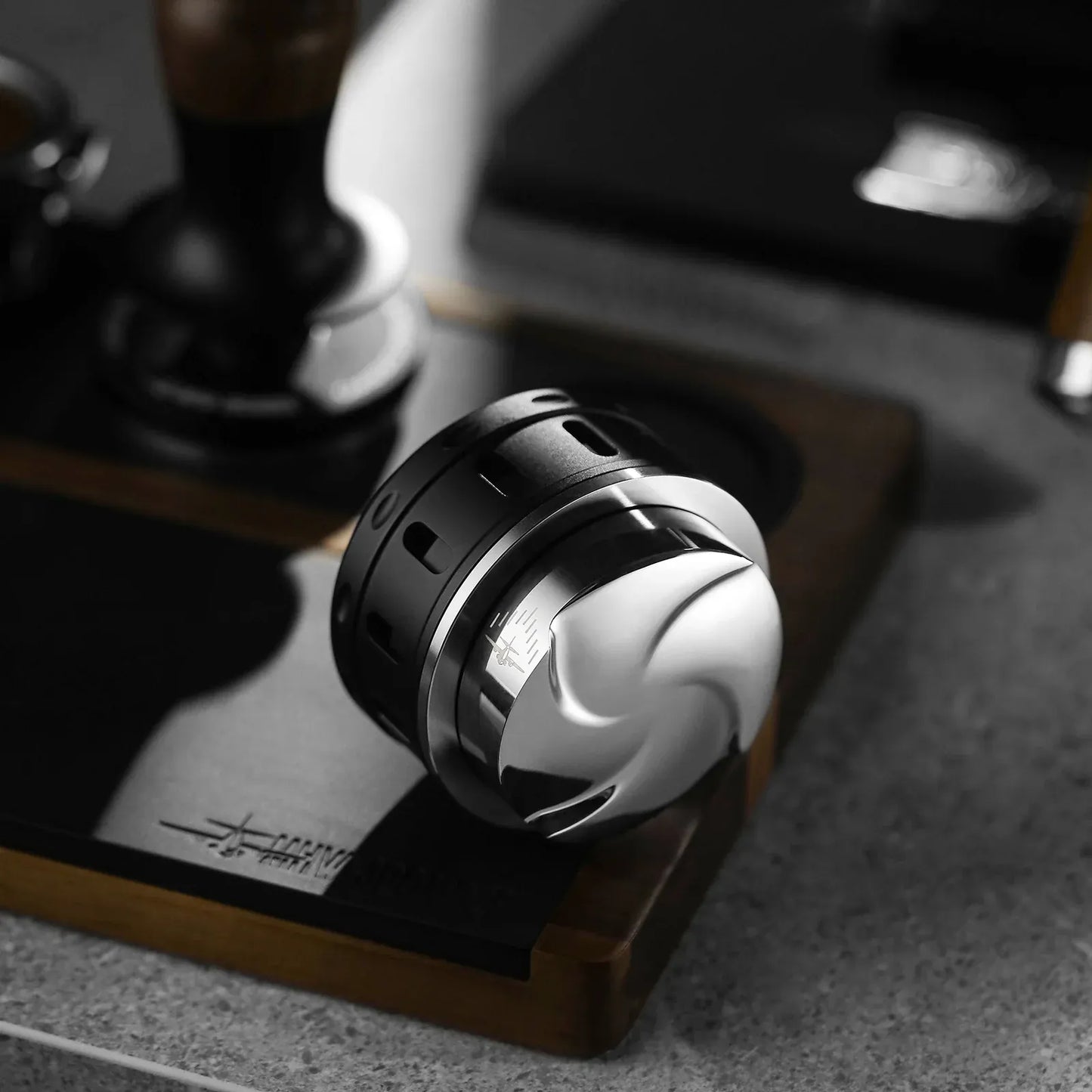 MHW-3BOMBER Falcon Gravity Coffee Distributor