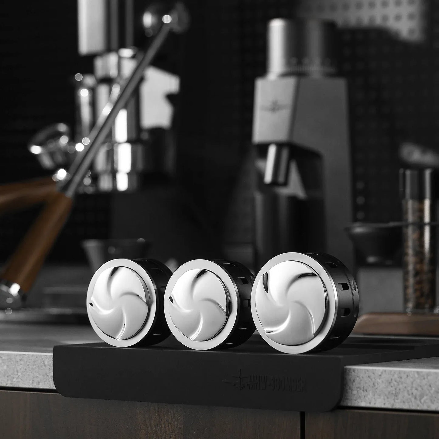 MHW-3BOMBER Falcon Gravity Coffee Distributor