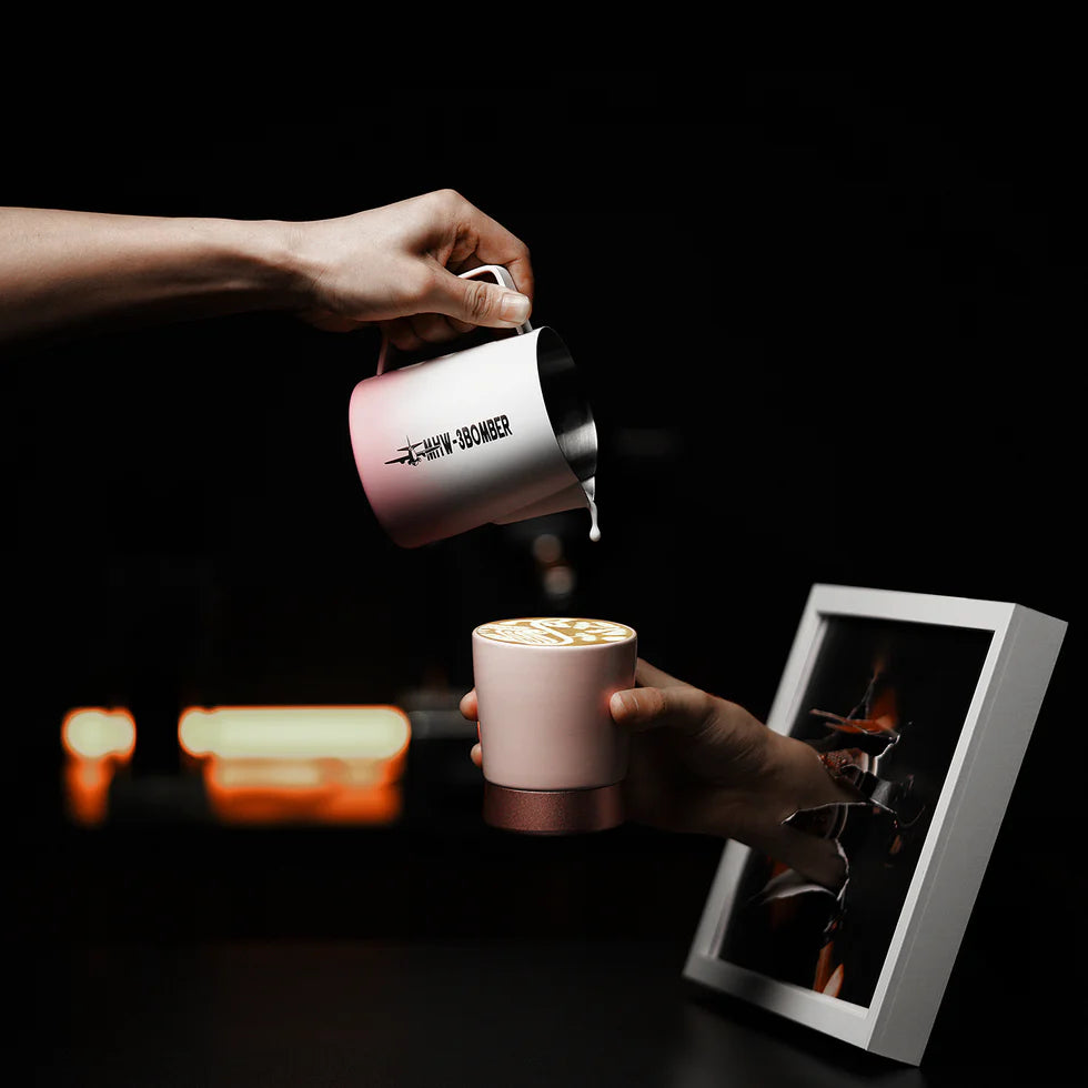 MHW-3BOMBER Latte Art Pitcher 5.0 Gradient Pink
