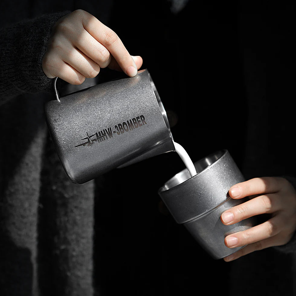 MHW-3BOMBER 450ml Silver Round Spout Pitcher