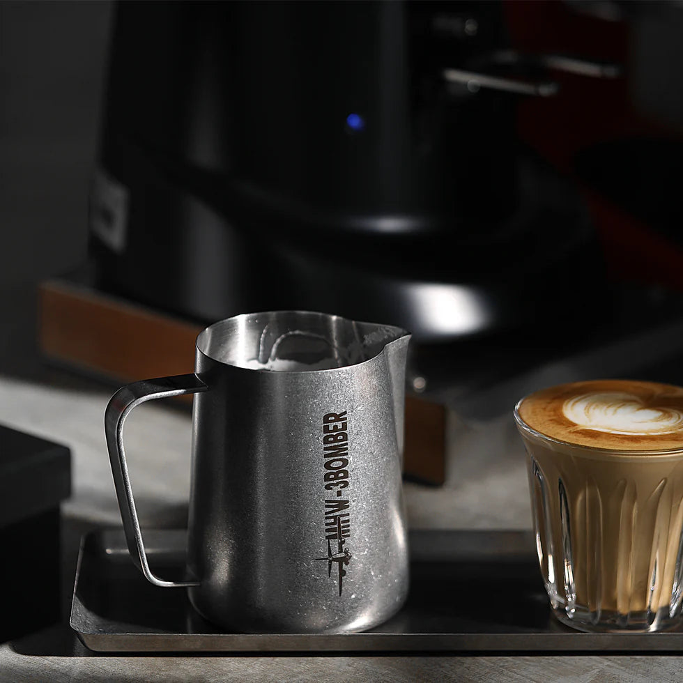 MHW-3BOMBER 450ml Silver Round Spout Pitcher