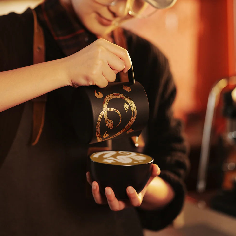 MHW-3BOMBER Latte Art Pitcher 5.0 Serpent