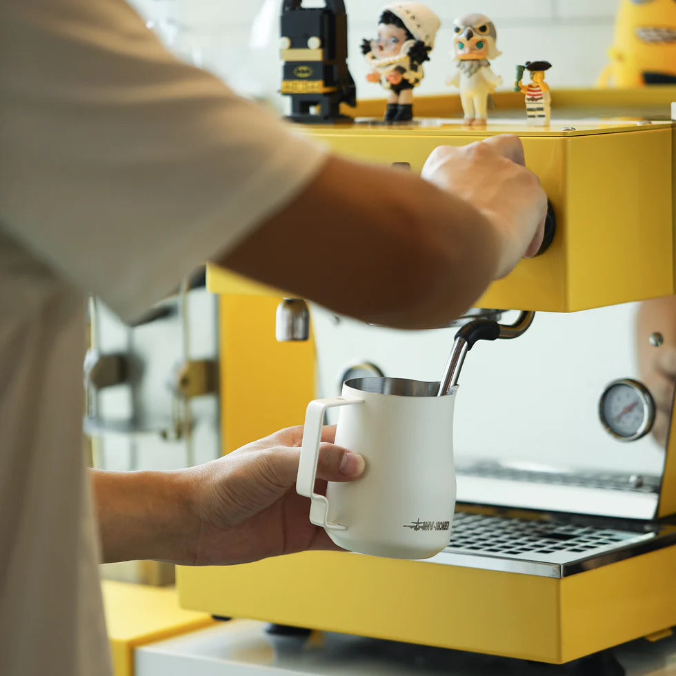 MHW-3BOMBER Turbo Milk Pitcher 350ml Off White