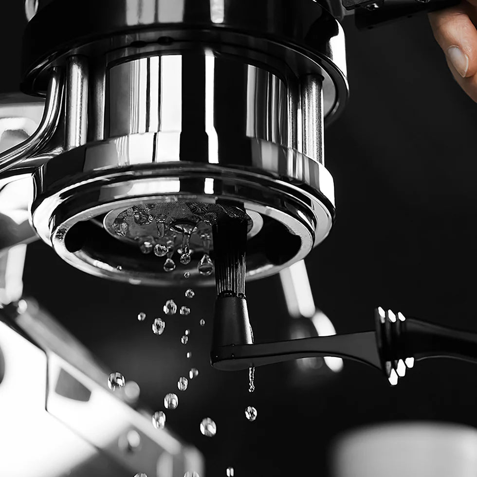 MHW-3 Bomber Elbow Cleaning Brush