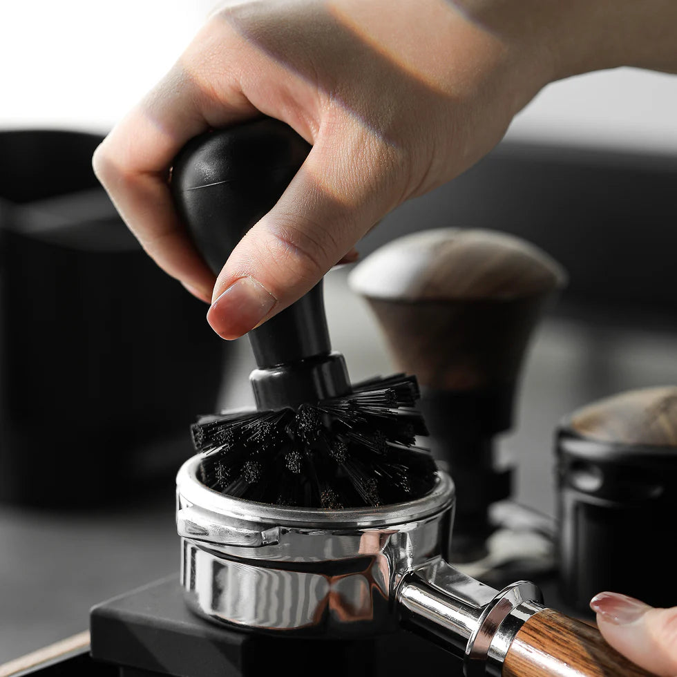 MHW-3 Bomber Black Portafilter Cleaning Brush