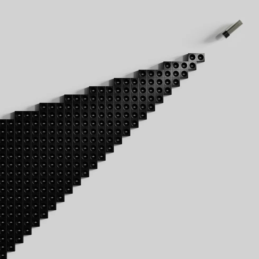 MHW-3BOMBER Energy Bottle with Magnetic Cellar Stand