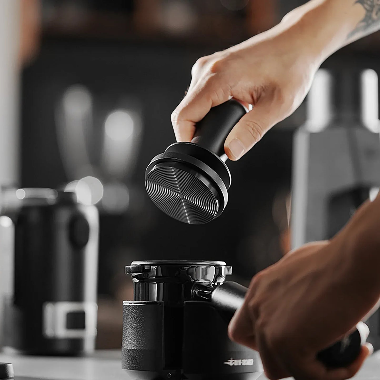 MHW-3BOMBER Astra Pressure Tamper