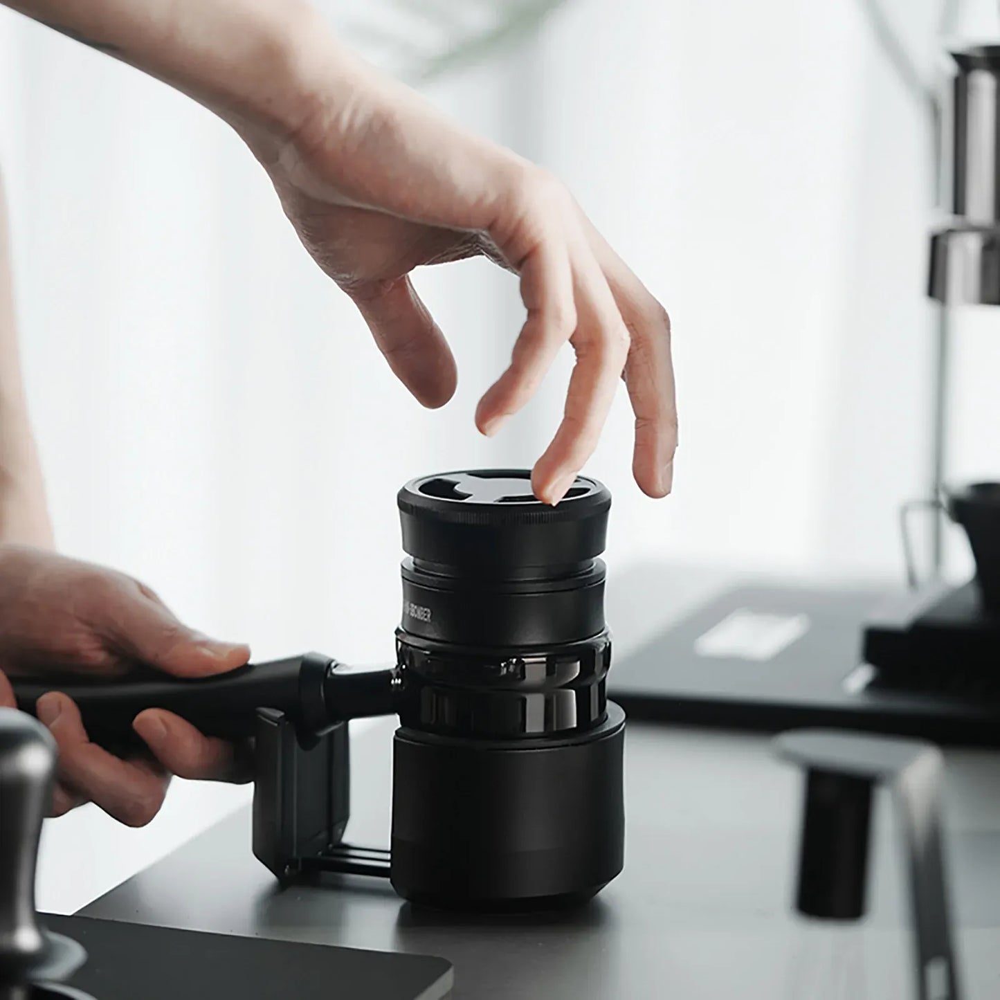 MHW-3BOMBER Astra Collection Coffee Distributor