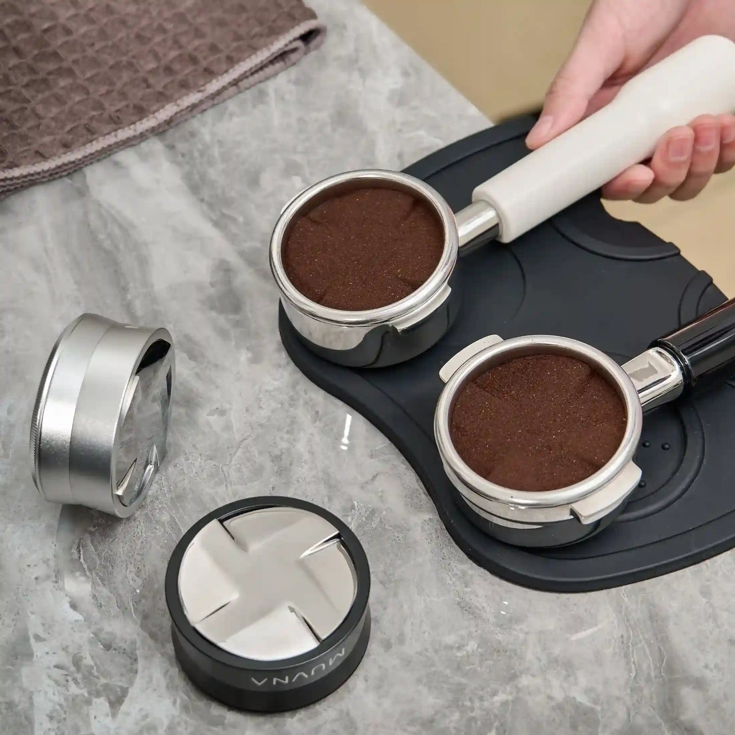 MUVNA 4 Paddle Gravity Distributor