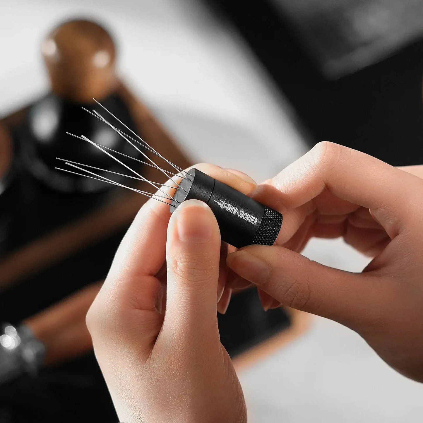 MHW-3BOMBER Lightning Needle Distributor