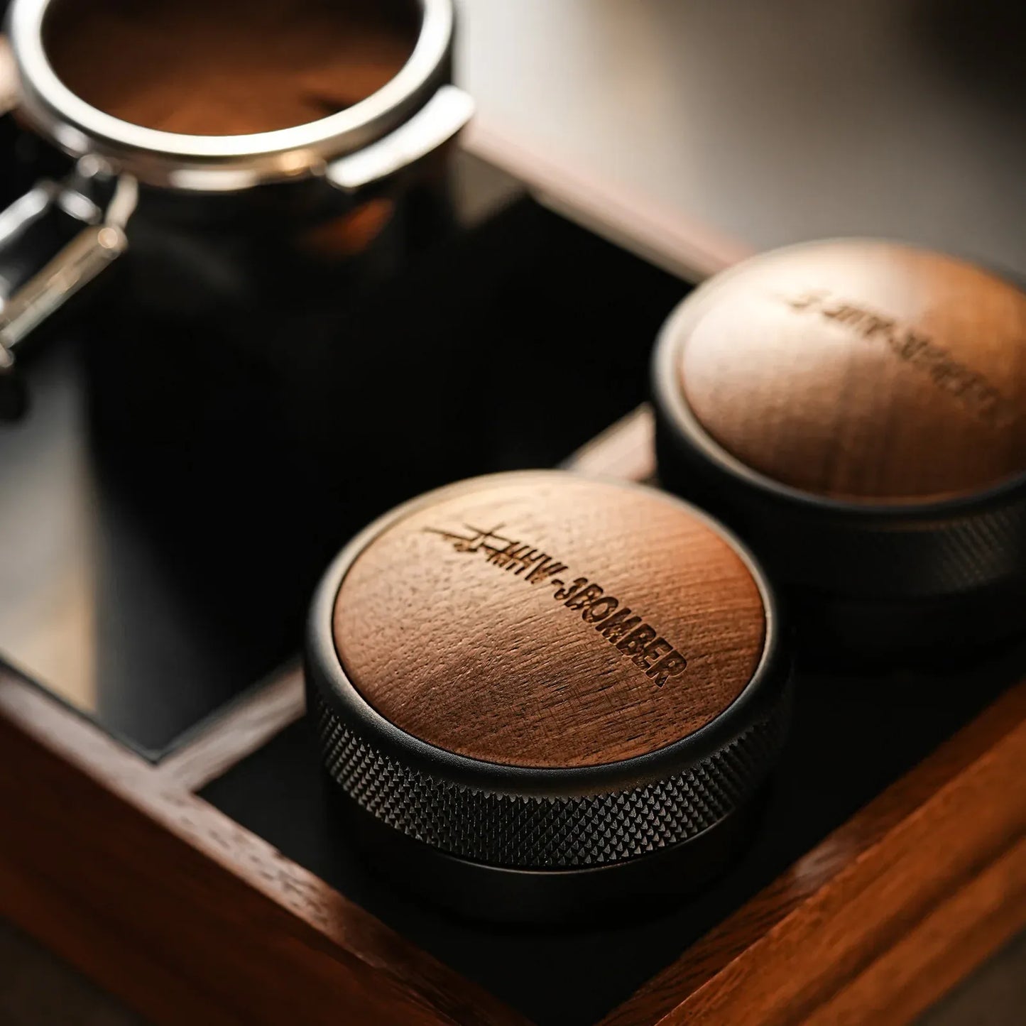 MHW-3BOMBER CD Series Wood Lid Coffee Distributor