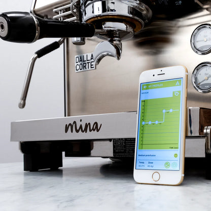 Video demonstration of Dalla Corte Mina app controls and Digital Flow Regulation features
