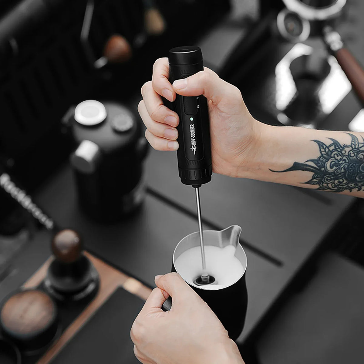 MHW-3BOMBER Magician Handheld Milk Frother